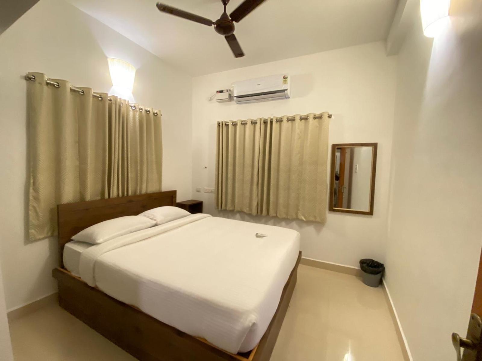 Le Poshe Luxury - Tie & Pondicherry
